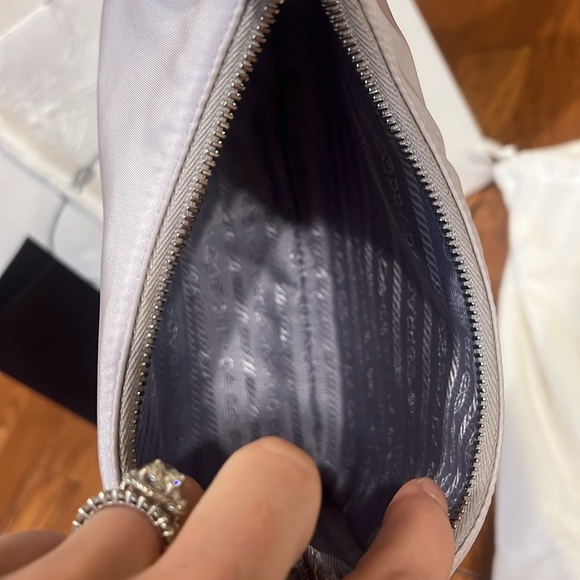 Prada Re-Nylon Re-Edition Mini Bag - Picture 4 of 8